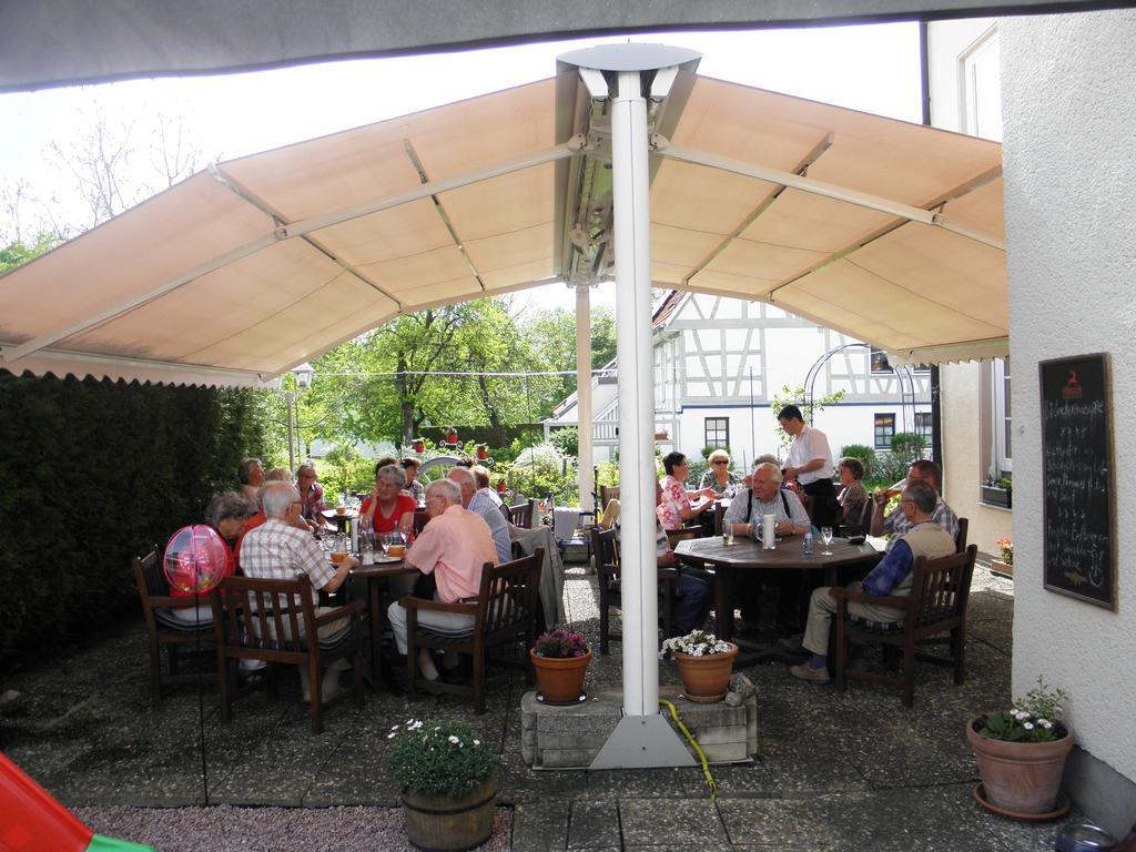 Hotel 4 Jahreszeiten Mit Restaurant Albstadt Exterior foto